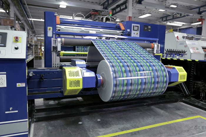 Laminating process for flexible pacakge
