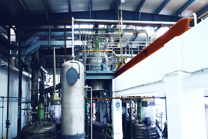 What problems will appear in the spraying of fire-retardant coatings for steel structures?