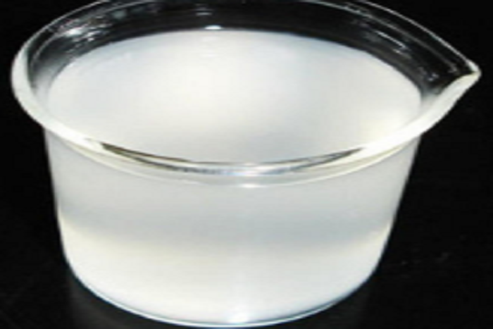 What is the difference between thermoplastic and thermosetting acrylic resins?