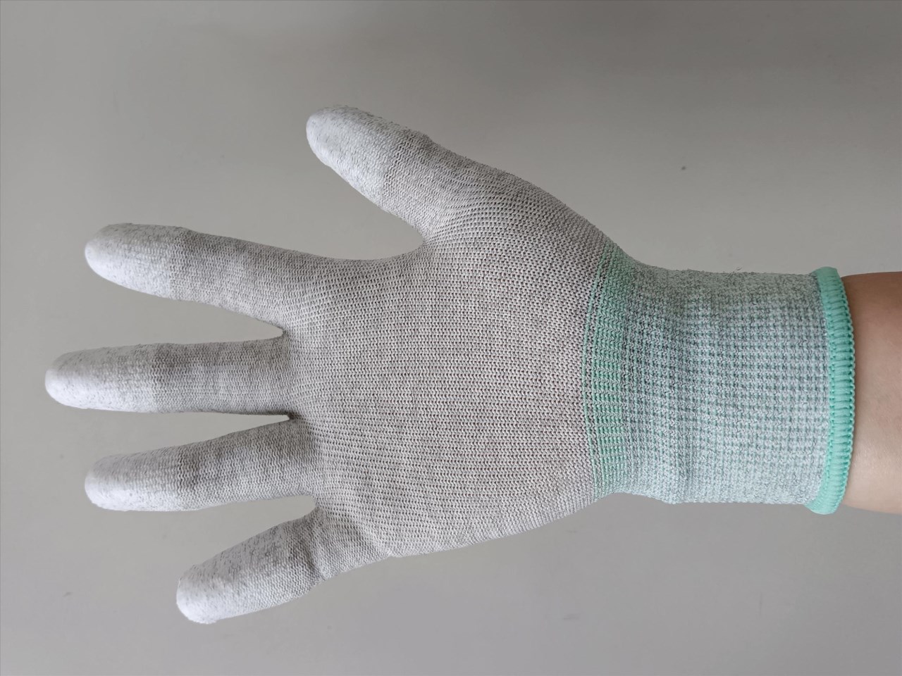 RFA-7631 NBR Latex: A Trusted Latex Solution for Fabric Supported Protective Gloves